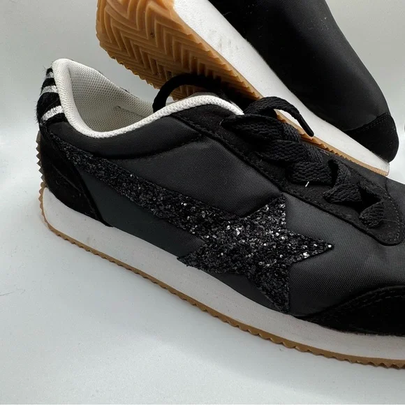 Very G Black Sneakers - Picture 4 of 7